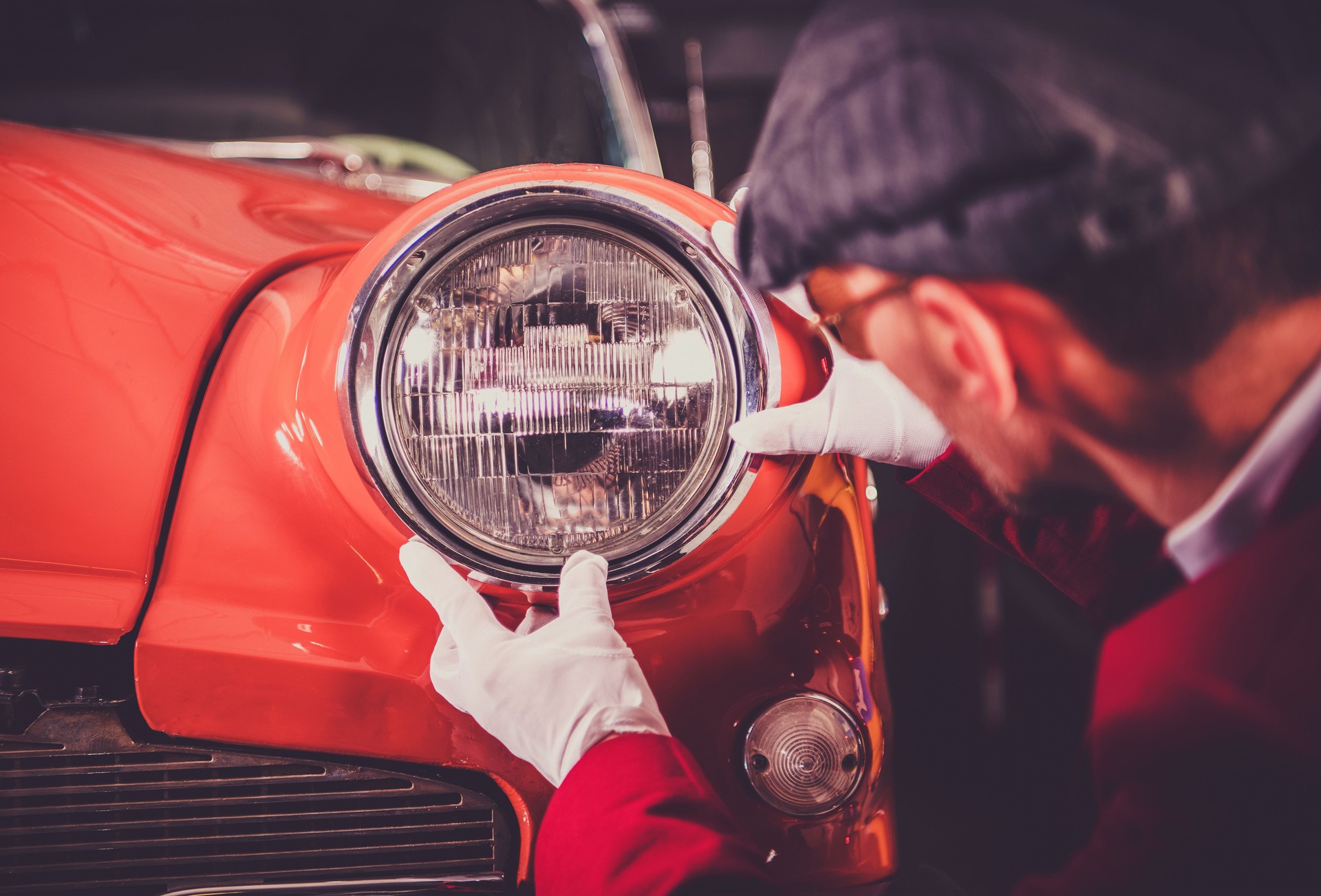 Restoring Vintage Car Theme